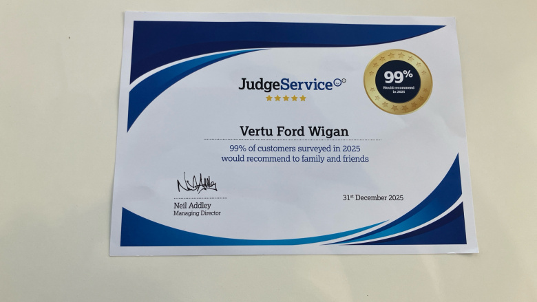 Peugeot 208 1.2 PureTech 82 Black Edition 3dr Petrol Hatchback